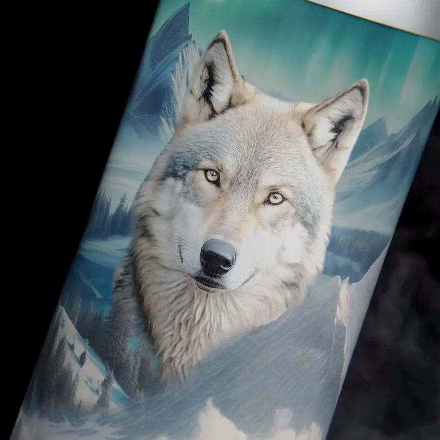 El lobo de la etiqueta Premium, en primer plano